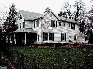 121 Warren St, Beverly, NJ 08010