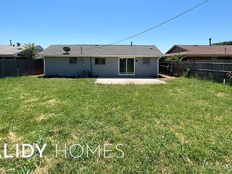 1433 SW 60th St — Photo 26