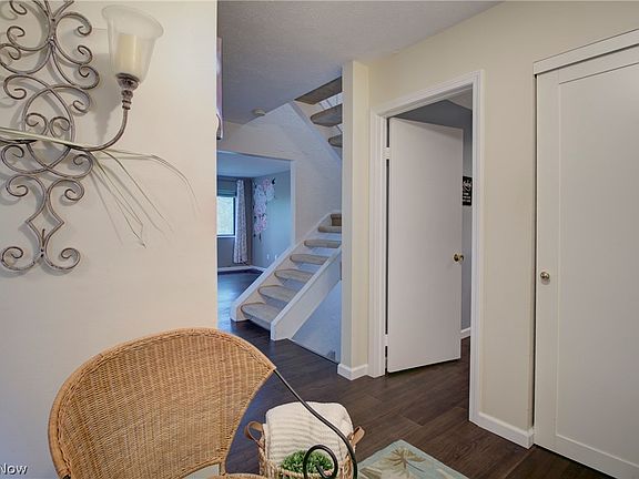 3rd image of 9420 Bassett Ln