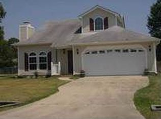 203 Pollard Dr, Jacksonville, NC 28540