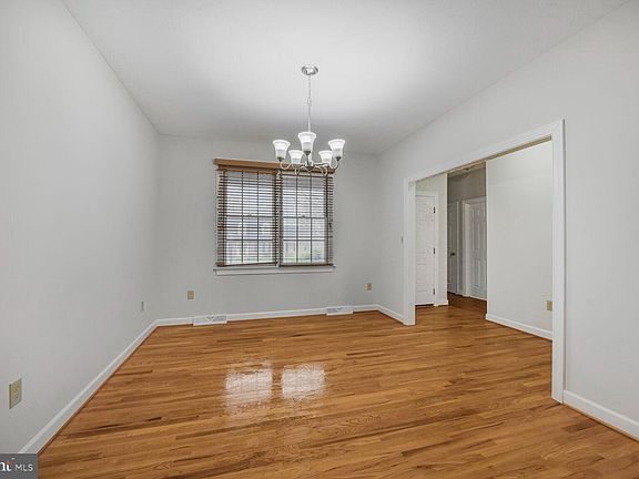5th image of 203 Brandylion Dr