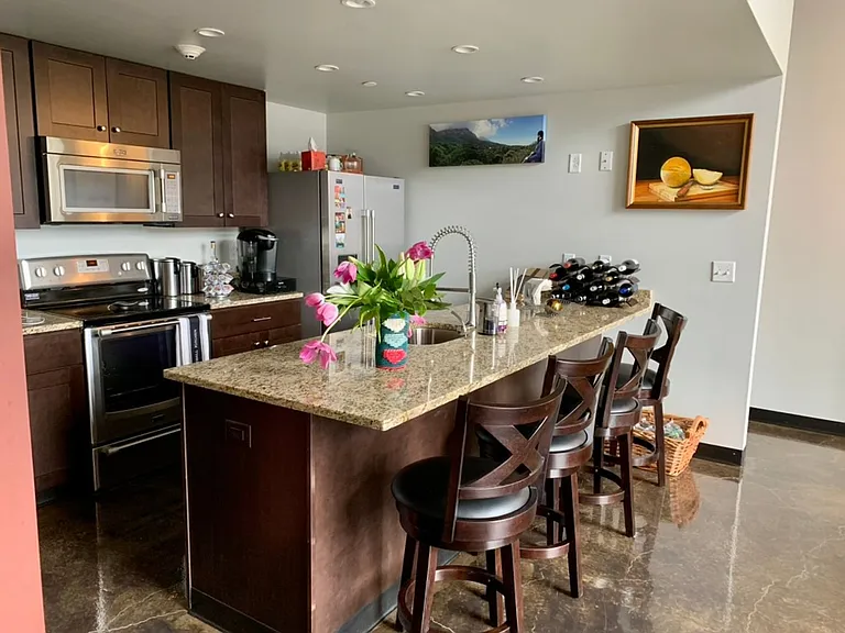 520 Seneca St — Photo 43