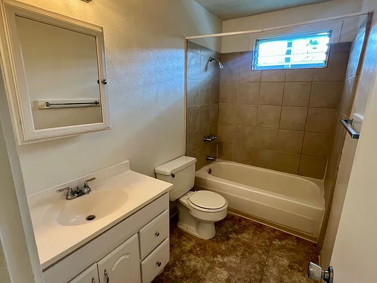 272 Kapiolani St #204 — Photo 10