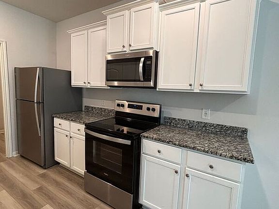 2nd image of 10434 Sweetwater Creek Dr