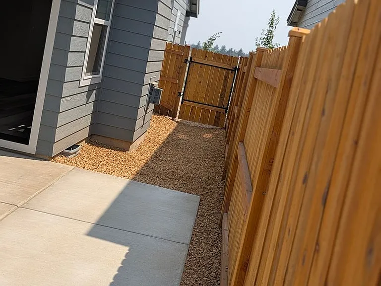 61073 NE Unity Pl — Photo 31