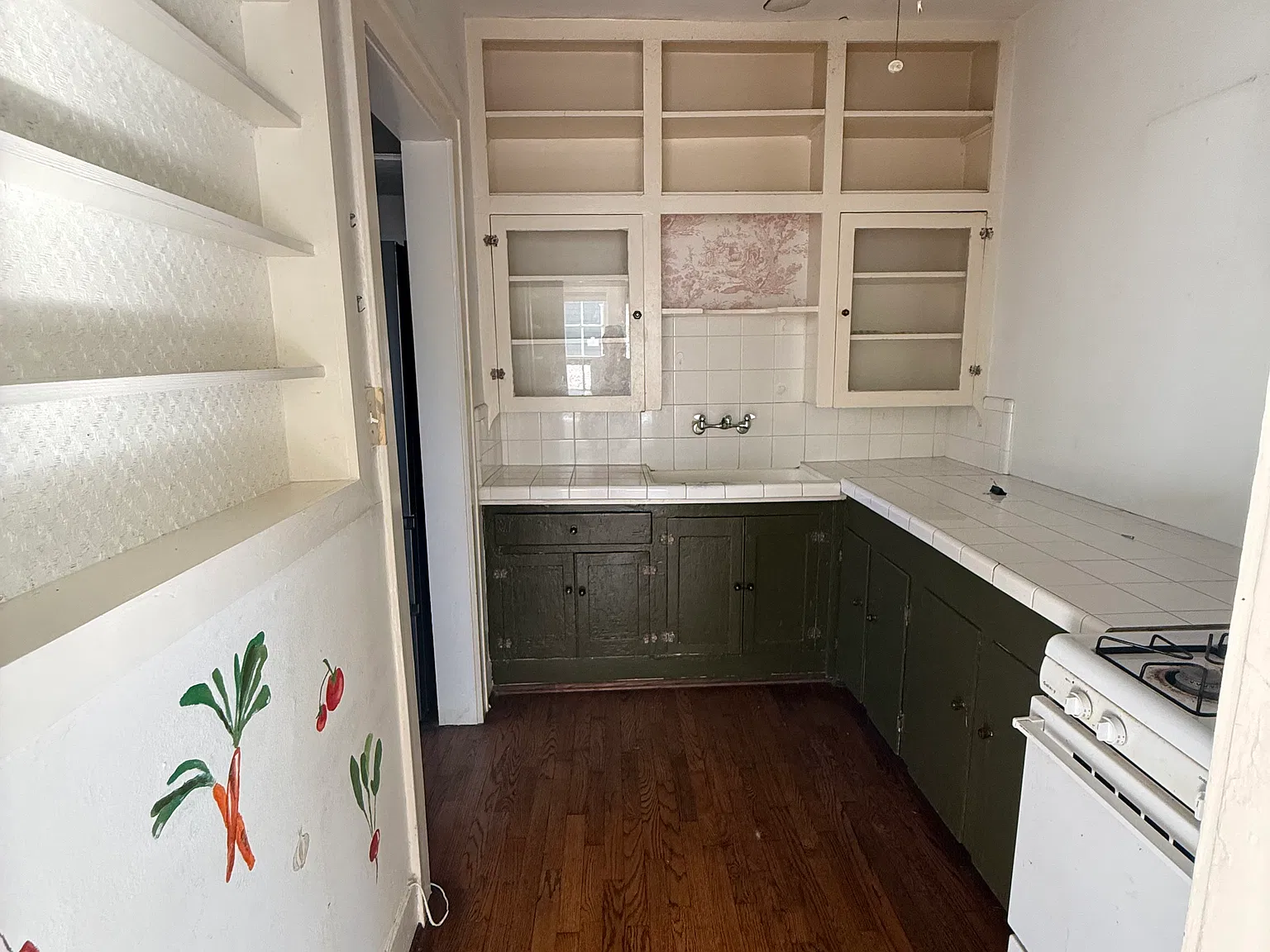1 bed, 750 sqft, $1,350 — Photo 2