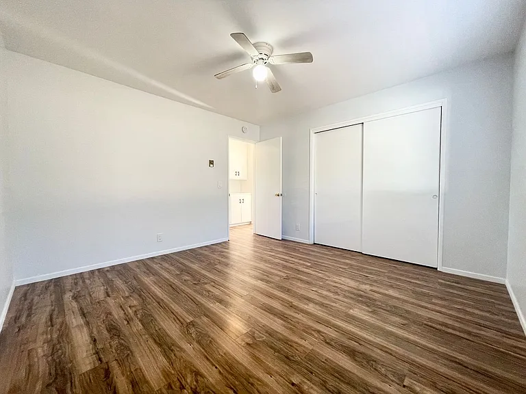 724 Franklin Ln #A — Photo 11