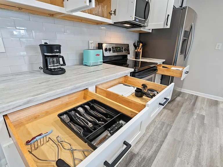 3032 Brook Dr — Photo 32