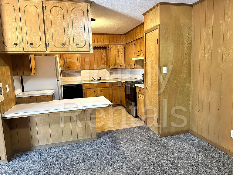 706 S Manson St — Photo 3