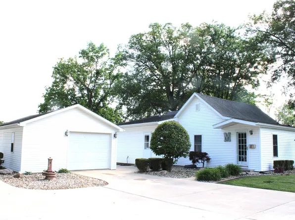 1216 W South 8th St, Shelbyville, IL 62565