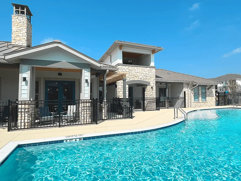 The Lantana Apartments — Photo 5