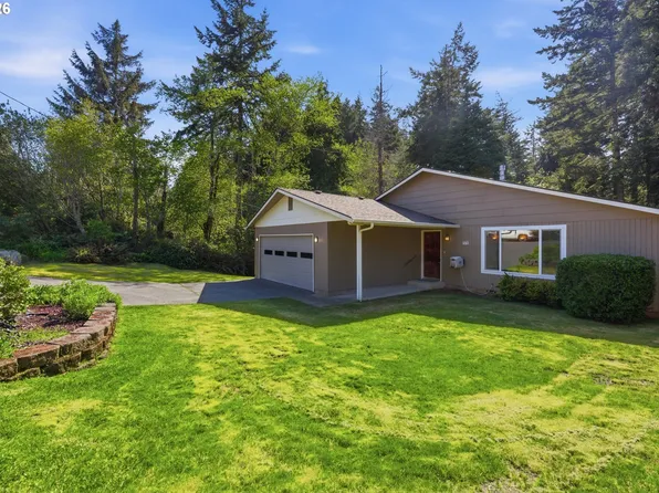 3570 Ash St, North Bend, OR 97459