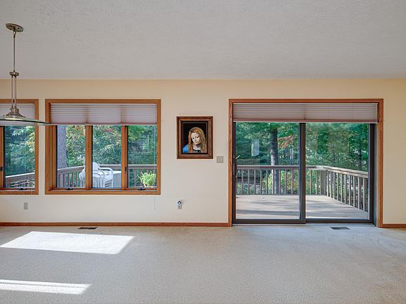 4th image of 4125 Holiday North Ct
