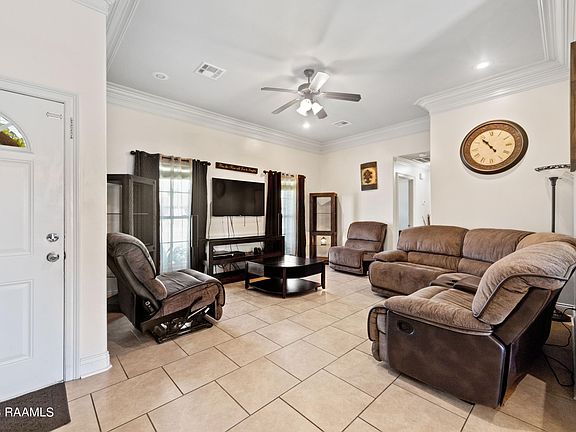4th image of 930 Lillian Michel Dr