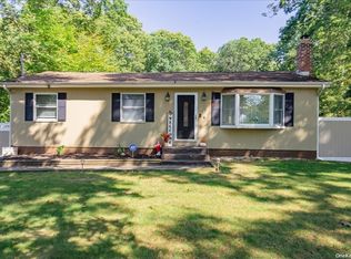 19 Nord Park Blvd, Middle Island, NY 11953