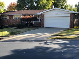 2701 Norwich Dr, Saint Charles, MO 63301