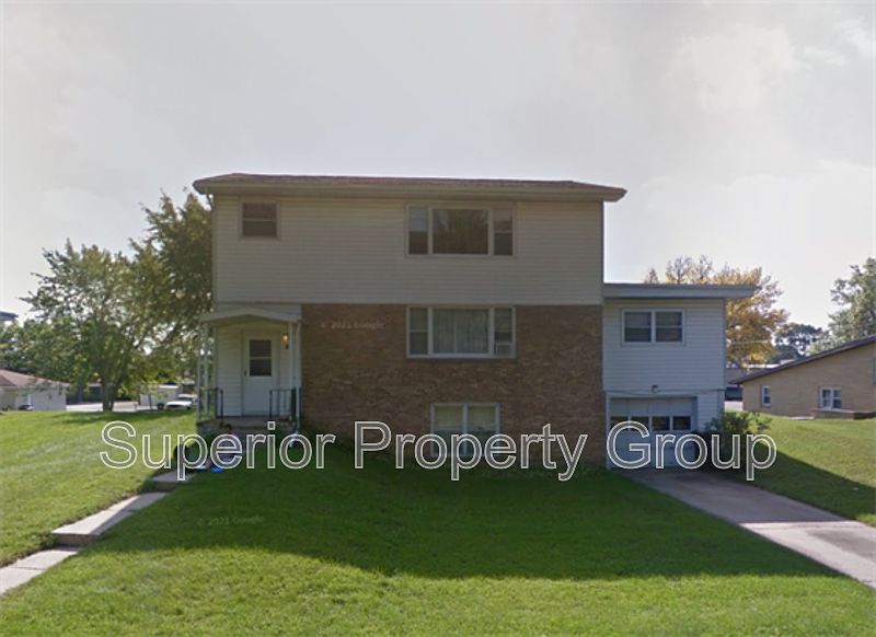 1st image of 933 Buena Vista Dr #3