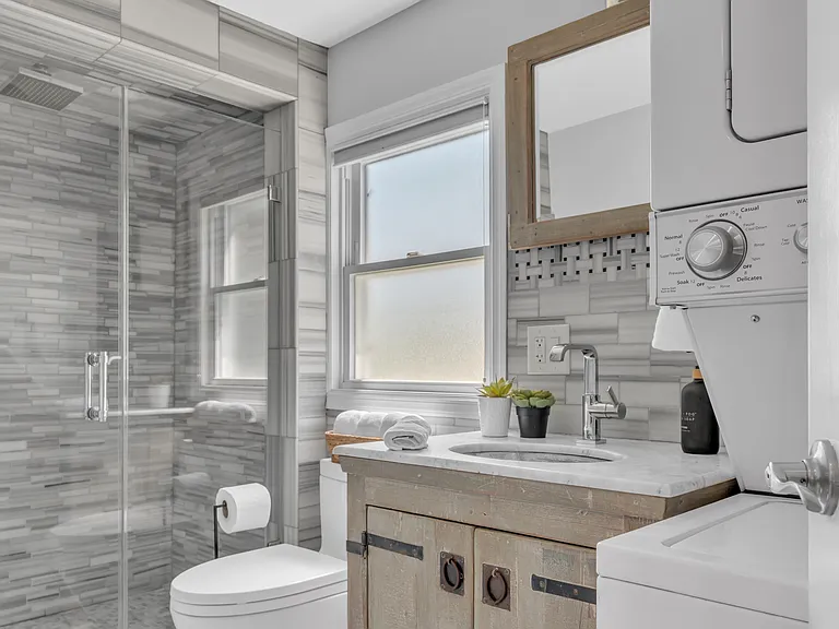 1822 Parkway #1 — Photo 4