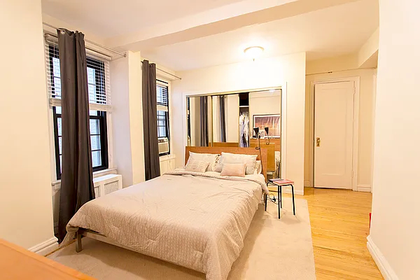 Sold by The Bamberger Group | media 9