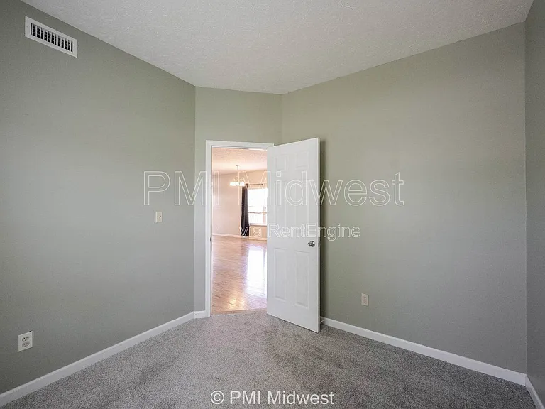 8802 Benjamin Ln — Photo 8