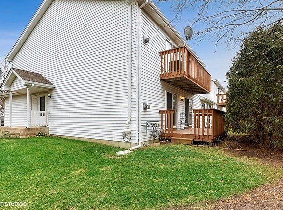 Green space with mature landscaping!