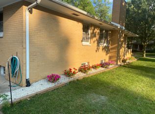 620 W White St, Champaign, IL