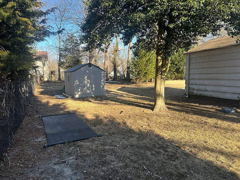 36 Roosevelt Ave — Photo 24