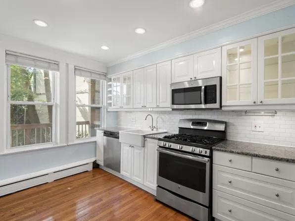 1742 Commonwealth Ave, Brighton, MA