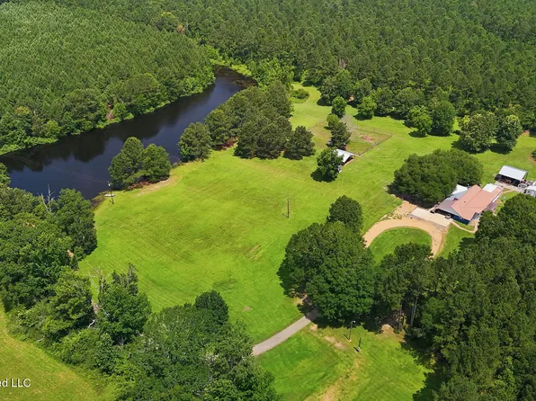 1122 Willis Cotton Rd, Summit, MS 39666