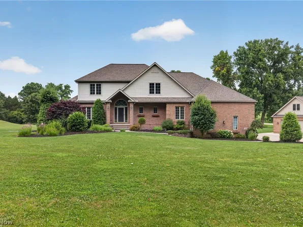 1343 Vermillion Dr, New Franklin, OH 44203
