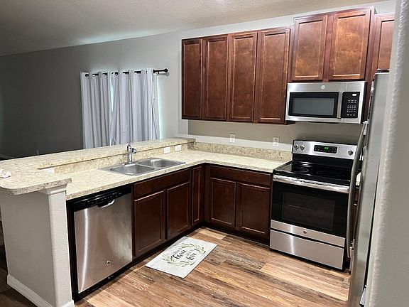 2nd image of 3806 Briarwood Estates Cir