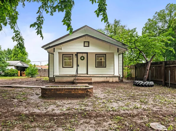 3027 N Wellington Pl, Wichita, KS 67204