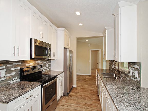 3rd image of 1010 Zachary Ct
