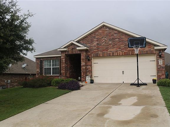 3rd image of 110 Bear Claw Ct