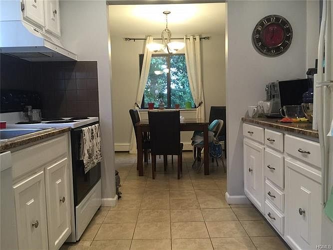 1st image of 7 Heritage Dr Unit D
