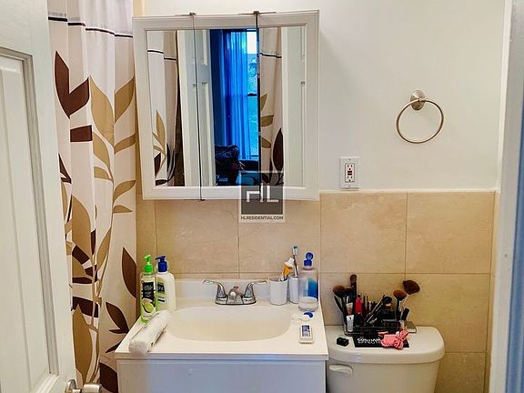 5th image of 177 Park Pl APT 2
