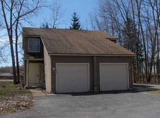 8028 Oswego Rd, Liverpool, NY 13090