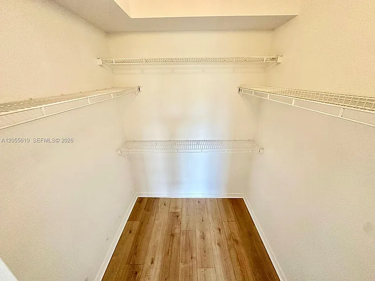 2807 Veronia Dr #301 — Photo 13