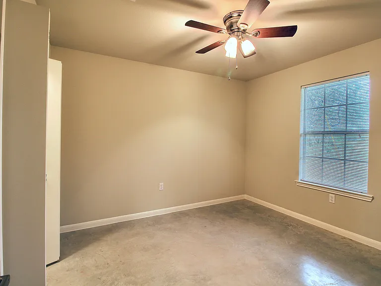 Stubblefield Park Apartments — Photo 9
