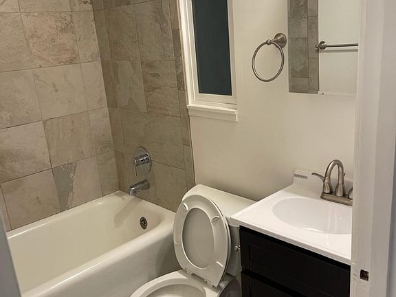 4th image of 1000 Powell St APT 43