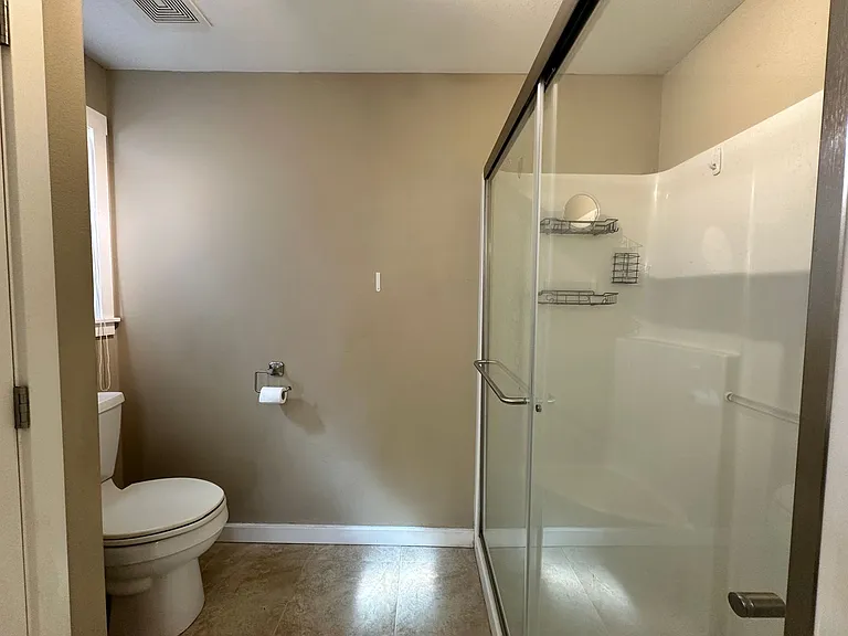 4063 Alameda Ave NE — Photo 11