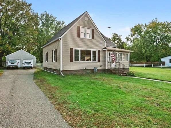 531 S Farmer St, Otsego, MI 49078