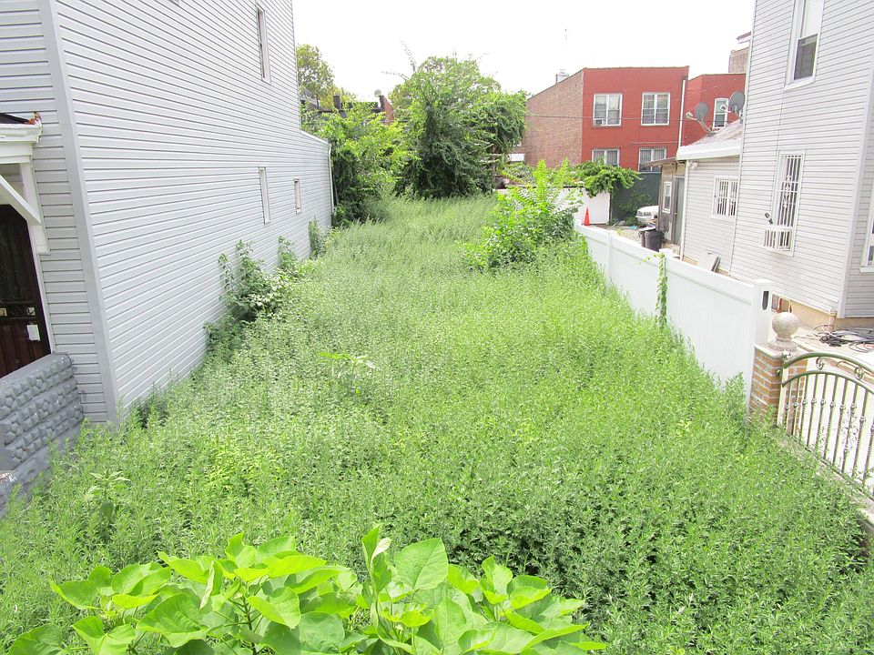 2nd image of 680 Elton St