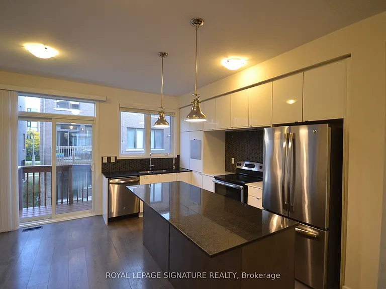 202 Huguenot Rd — Photo 5