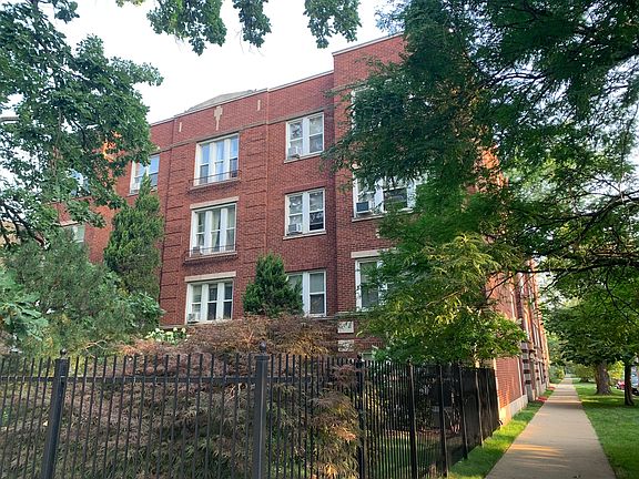 2nd image of 7104 N Damen Ave APT 3