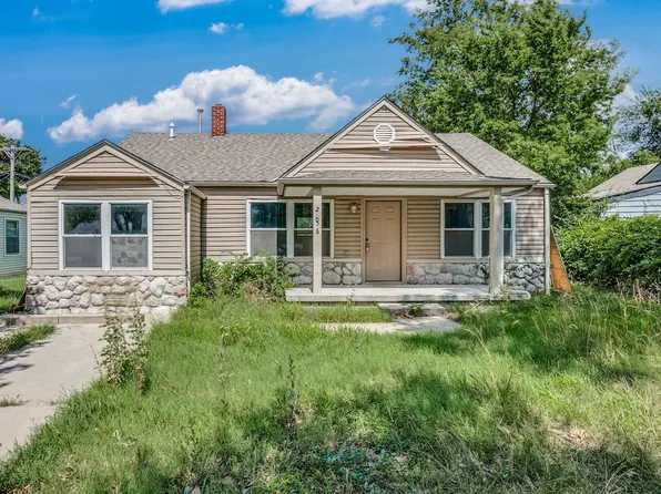 2056 N Volutsia Ave, Wichita, KS 67214