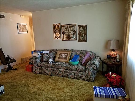 5th image of 1102 Aransas Dr