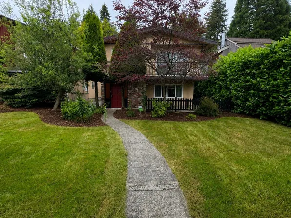 1564 Hope Rd, North Vancouver, BC V7P 1W9