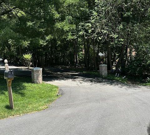 2nd image of 264 Golden Woods Ct