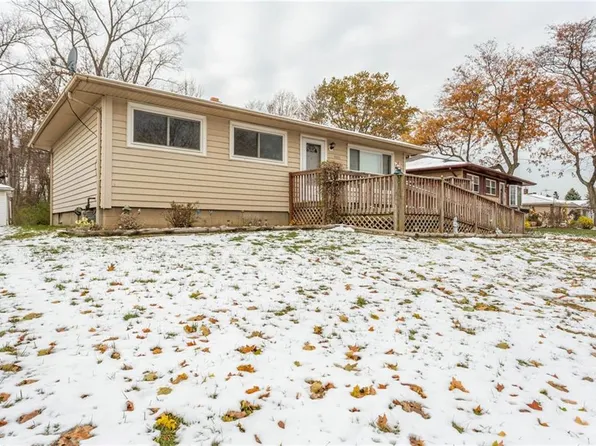 4406 Sky Lane Dr, Cleveland, OH 44109